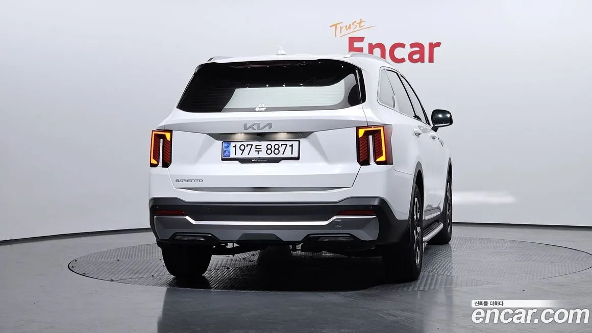 Kia Sorento — фото 4