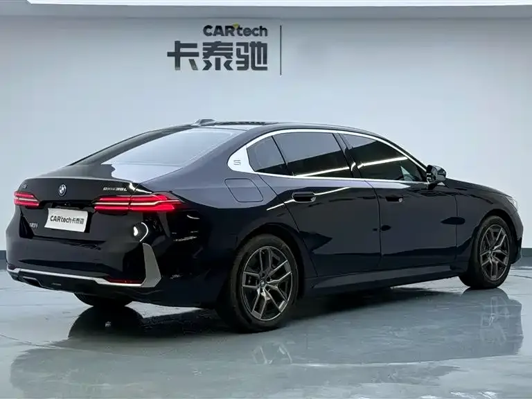 BMW i5 — фото 2