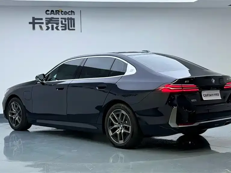 BMW i5 — фото 9