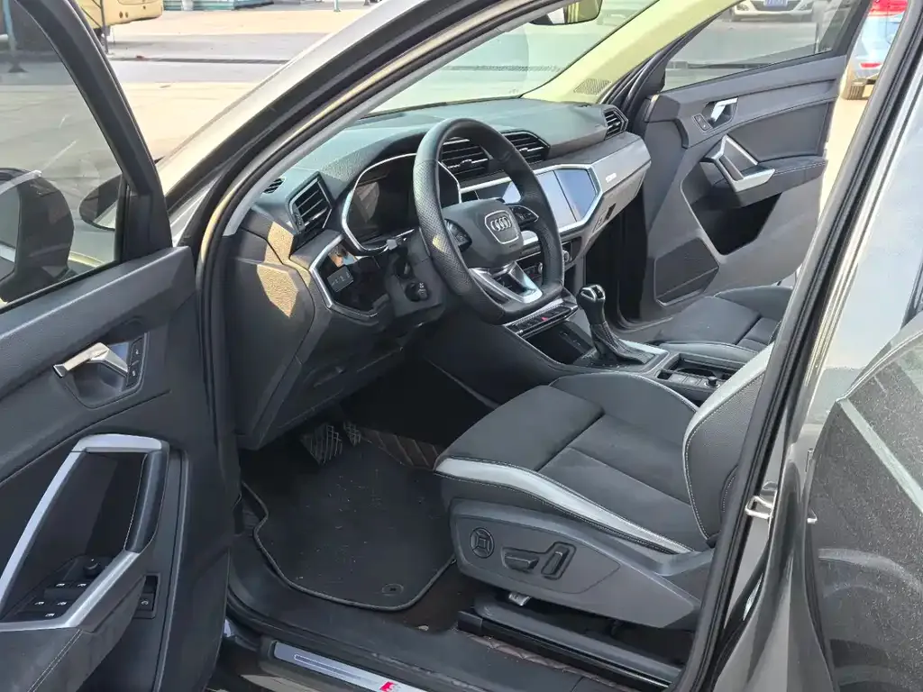 Audi Q3 2022 из CN, фото 9