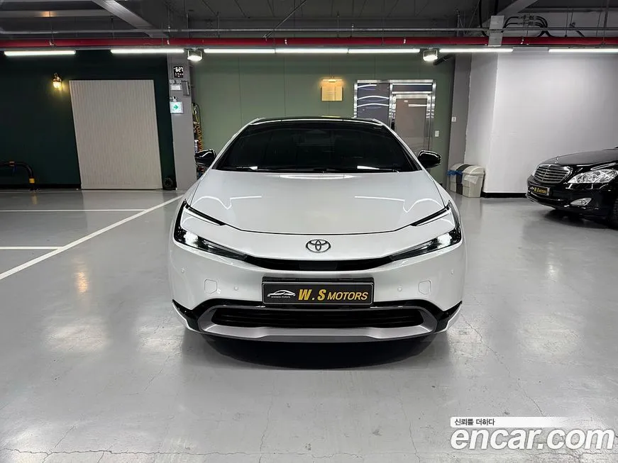 Toyota Prius 2024 из KR, фото 2