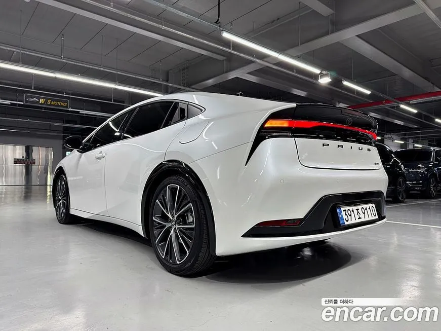 Toyota Prius 2024 из KR, фото 4