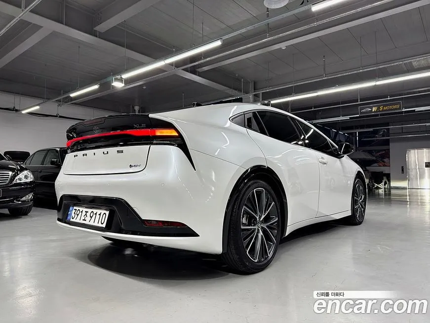 Toyota Prius 2024 из KR, фото 8