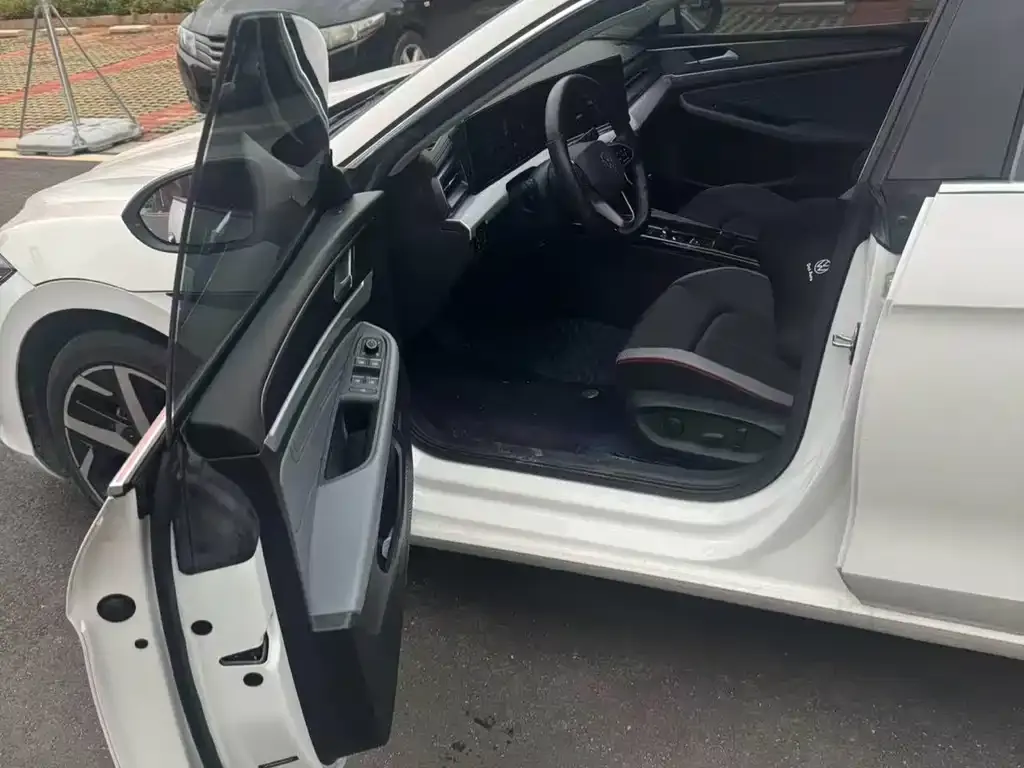Volkswagen Lamando 2023 из CN, фото 6
