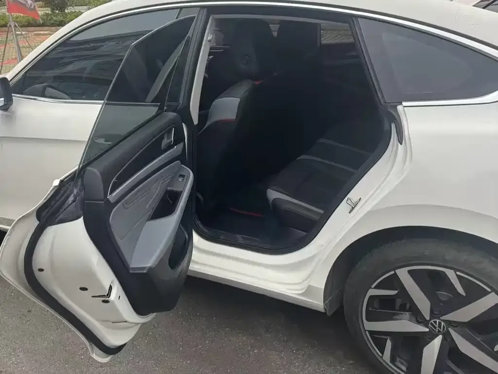 Volkswagen Lamando 2023 из CN, фото 4