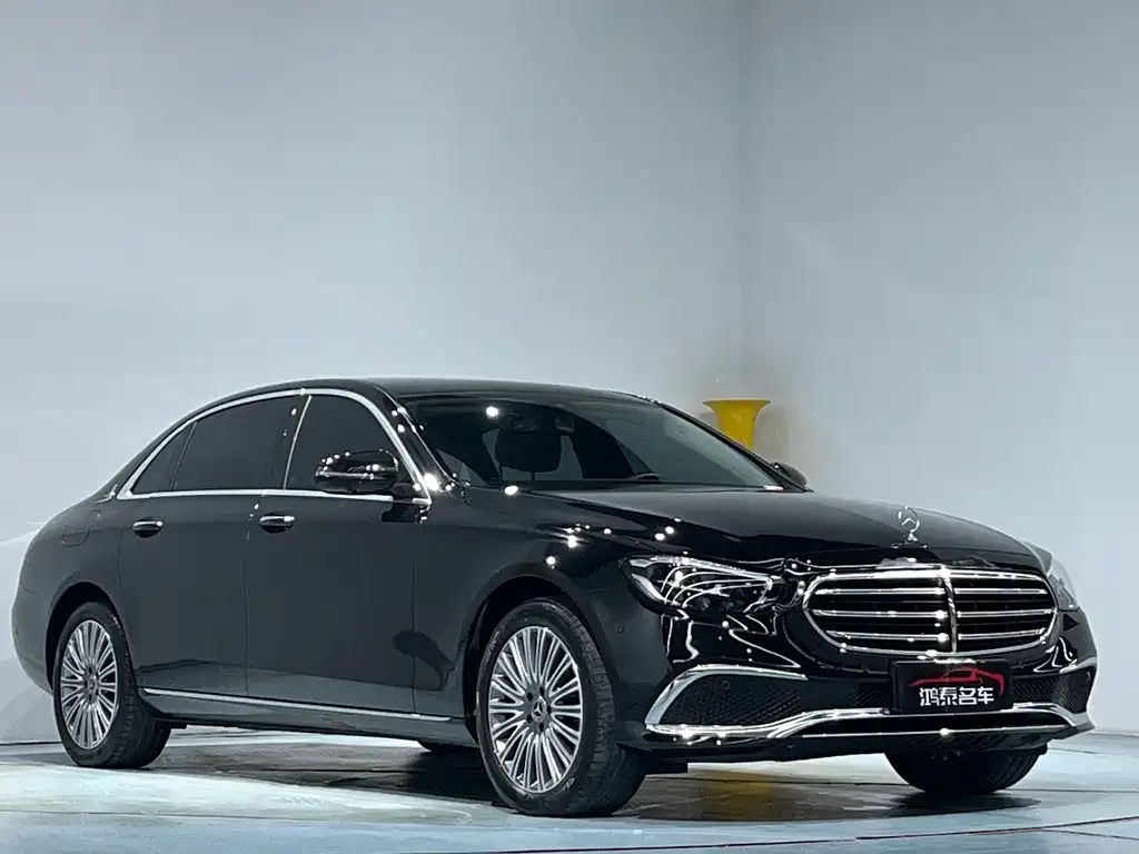 Mercedes-Benz E-Class — фото 7