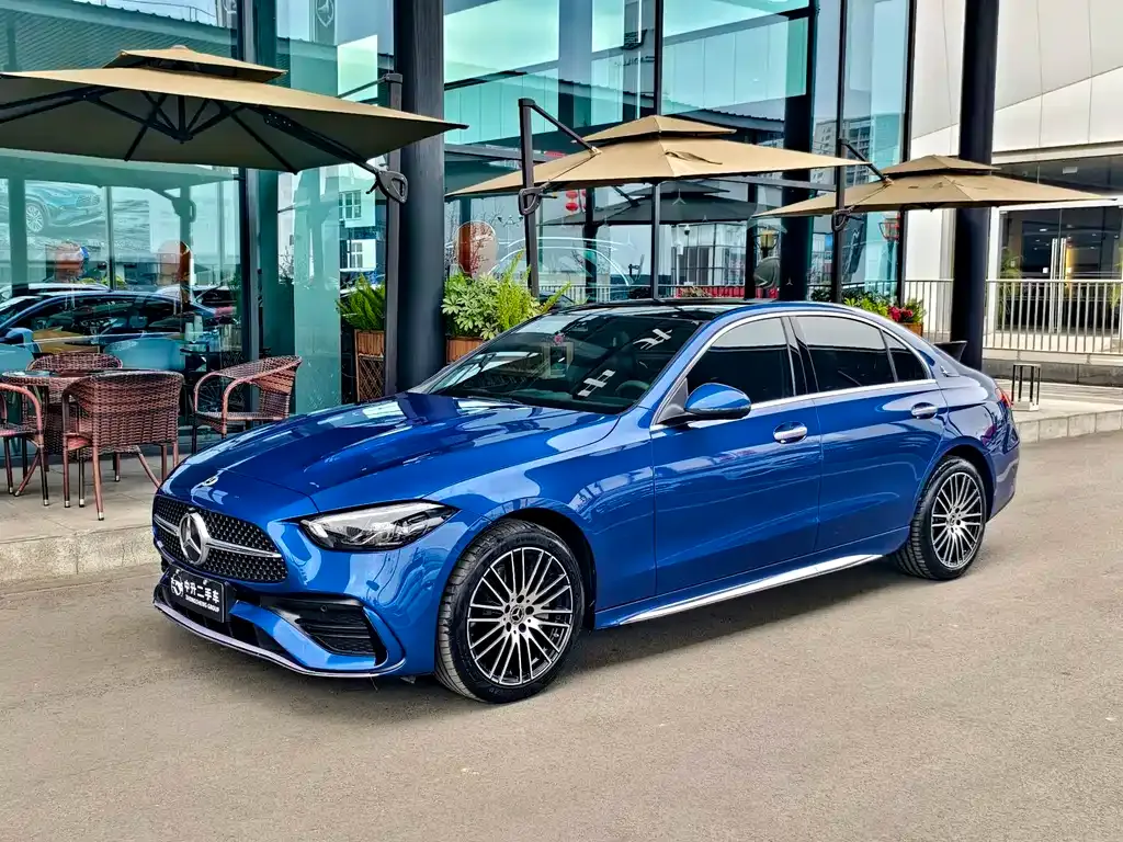 Mercedes-Benz C-Class — фото 1