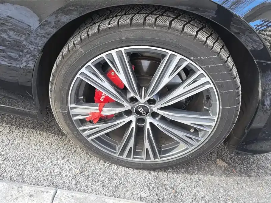 Audi A6L 2025 из CN, фото 7