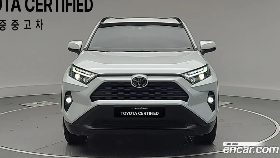 Toyota RAV4 — фото 10