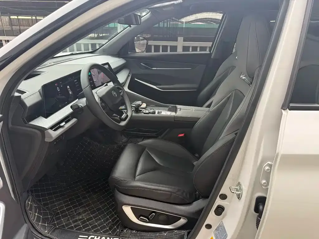 Changan CS75PLUS — фото 10