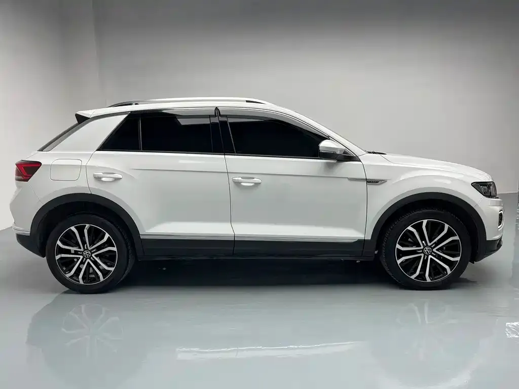 Volkswagen T-Roc — фото 5