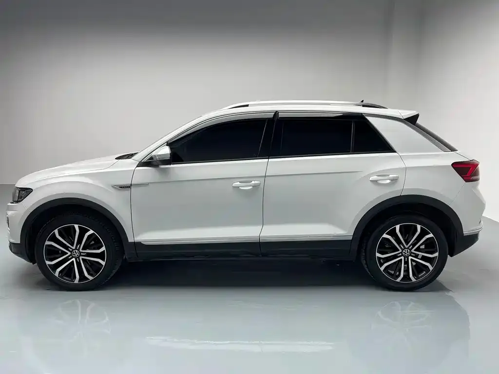 Volkswagen T-Roc — фото 2