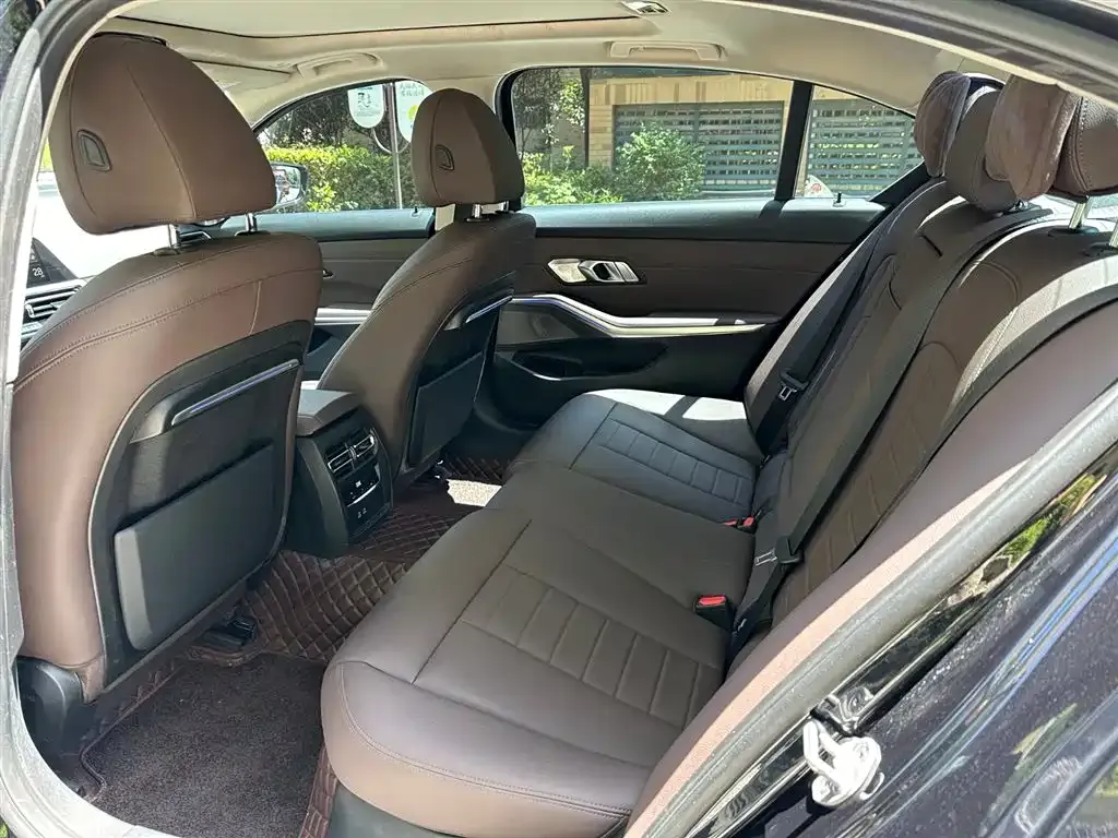 BMW 3 Series 2021 из CN, фото 4
