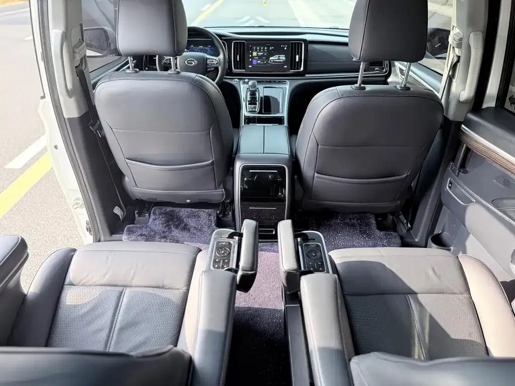 GAC Motor Trumpchi M8 — фото 8
