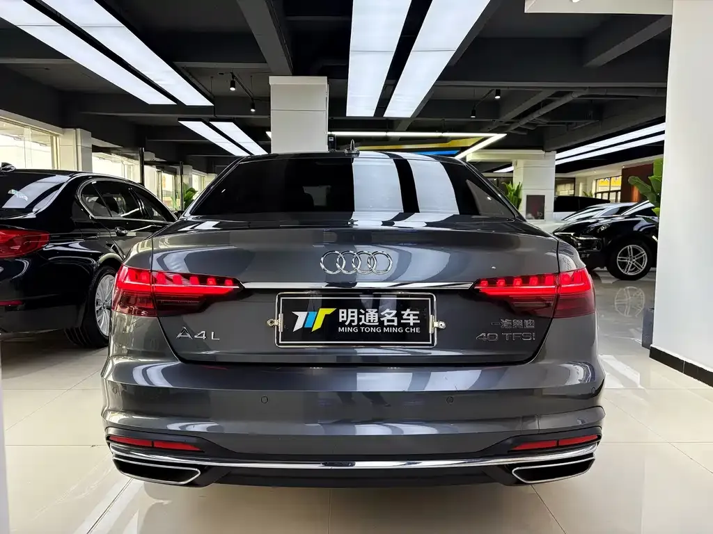 Audi A4L — фото 5