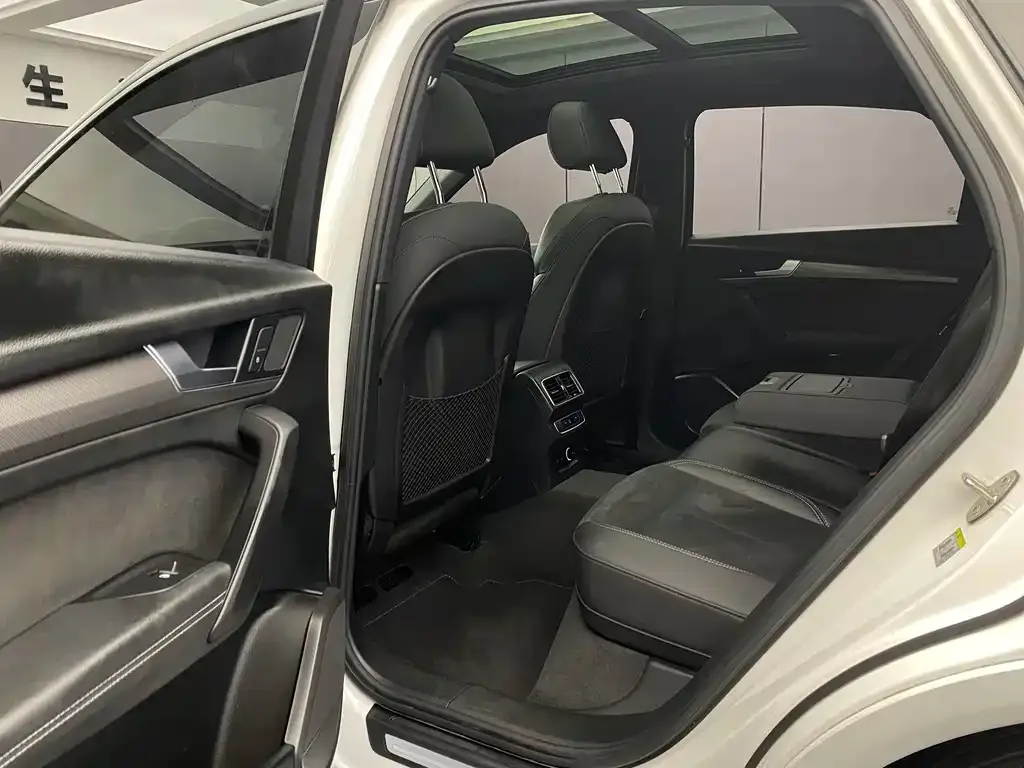 Audi Q5L Sportback 2021 из CN, фото 5