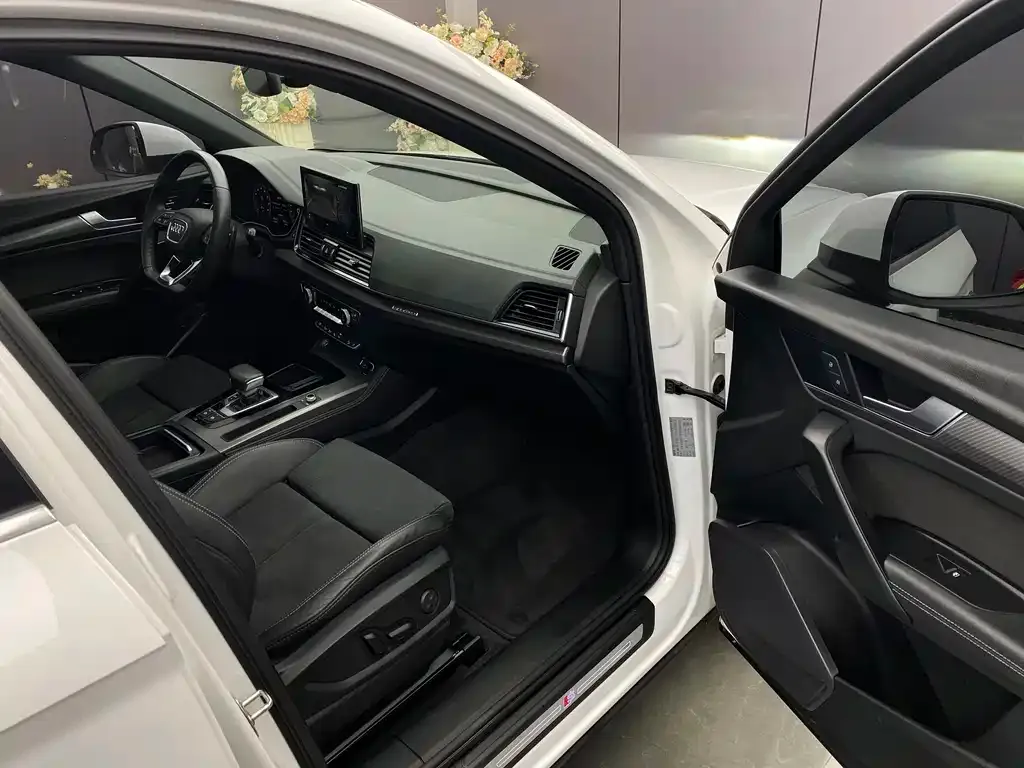 Audi Q5L Sportback 2021 из CN, фото 3