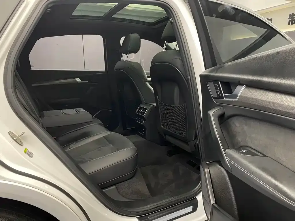 Audi Q5L Sportback 2021 из CN, фото 9