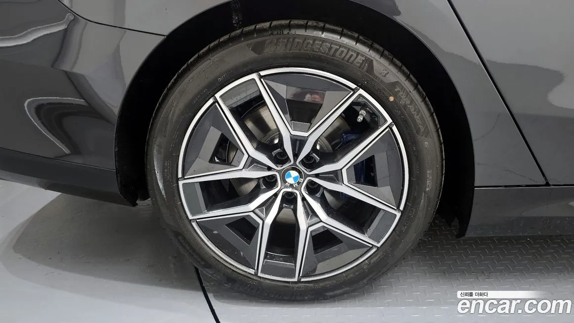 BMW i5 2026 из KR, фото 6