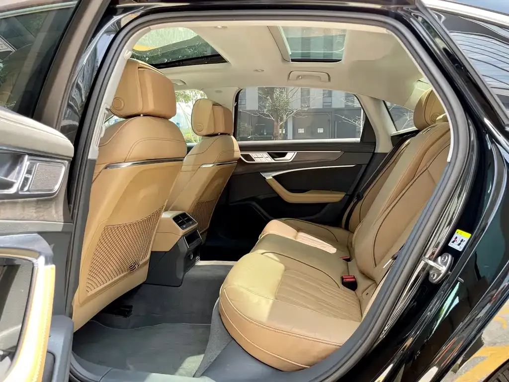 Audi A6L 2021 из CN, фото 5