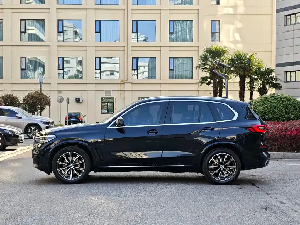 BMW X5 (Import) — фото 4