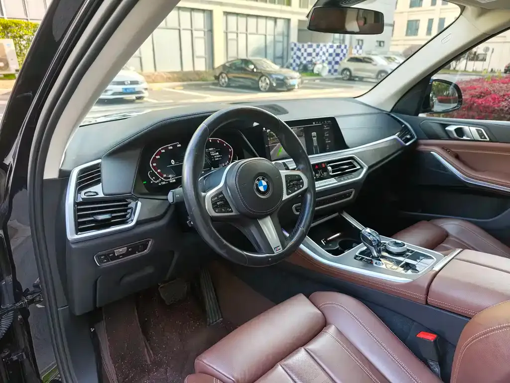 BMW X5 (Import) — фото 2