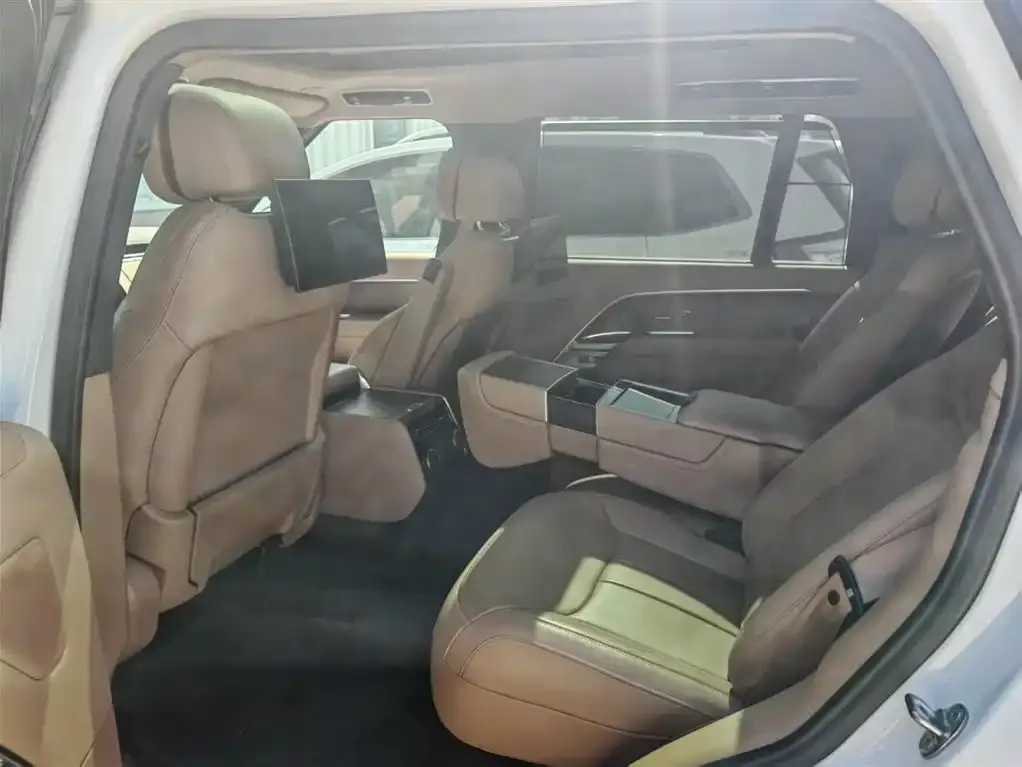 Land Rover Range Rover 2024 из CN, фото 2