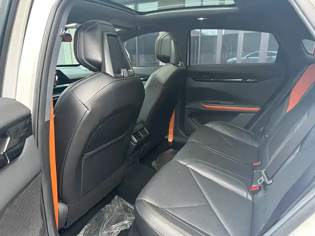 Changan UNI-V 2023 из CN, фото 4