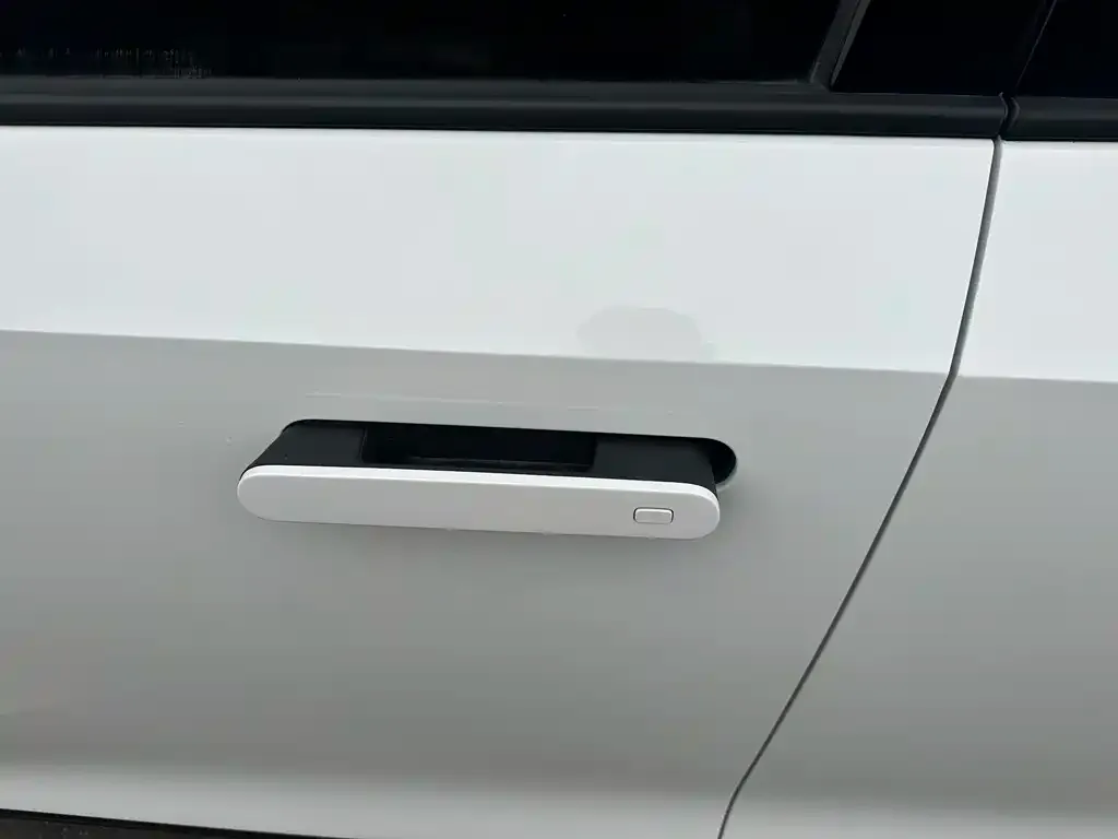 Changan UNI-V 2023 из CN, фото 2