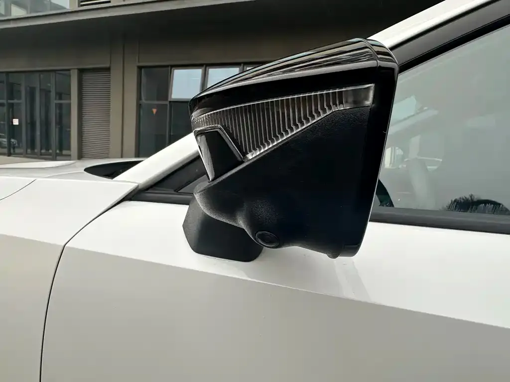 Changan UNI-V 2023 из CN, фото 3