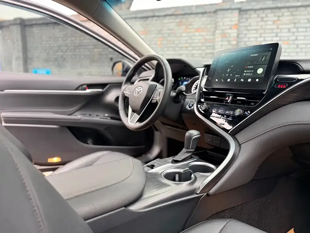Toyota Camry 2022 из CN, фото 2