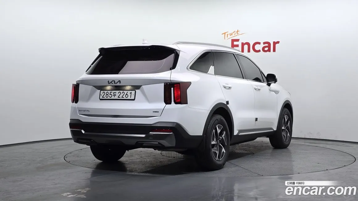 Kia Sorento — фото 6