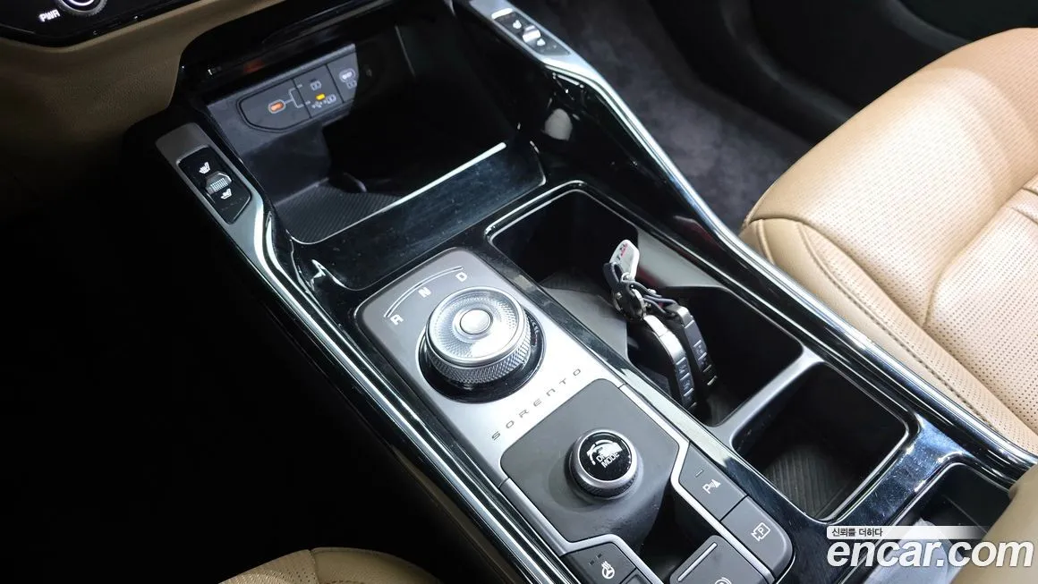 Kia Sorento — фото 9