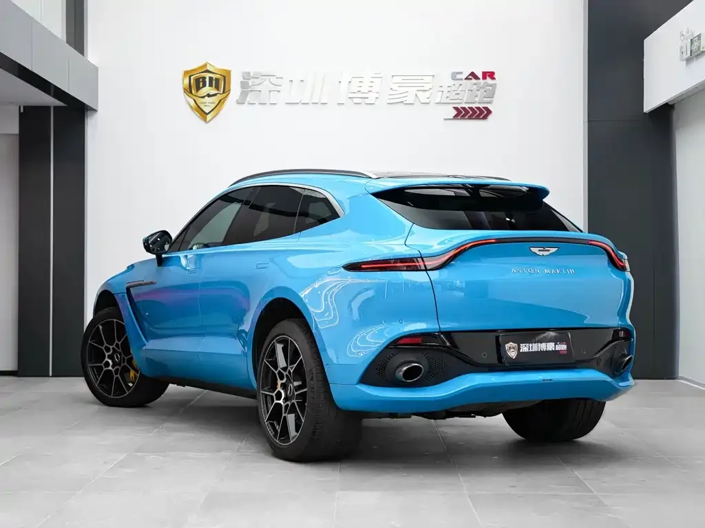 Aston Martin DBX — фото 5