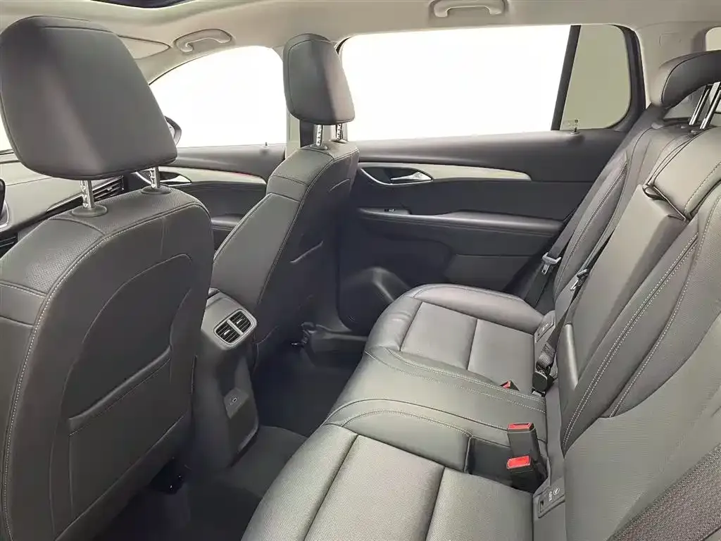 Buick Envision Plus — фото 4
