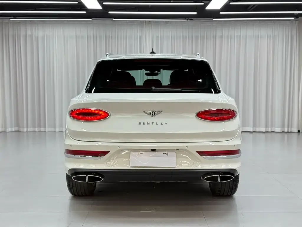 Bentley Bentayga 2022 из CN, фото 9