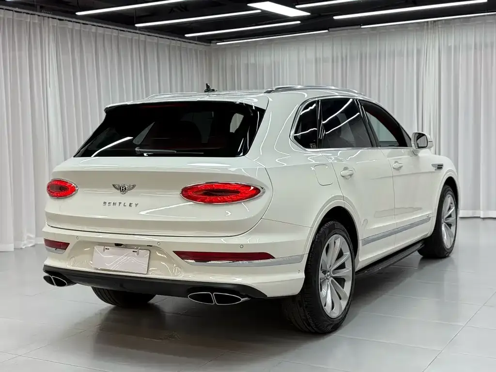 Bentley Bentayga 2022 из CN, фото 4