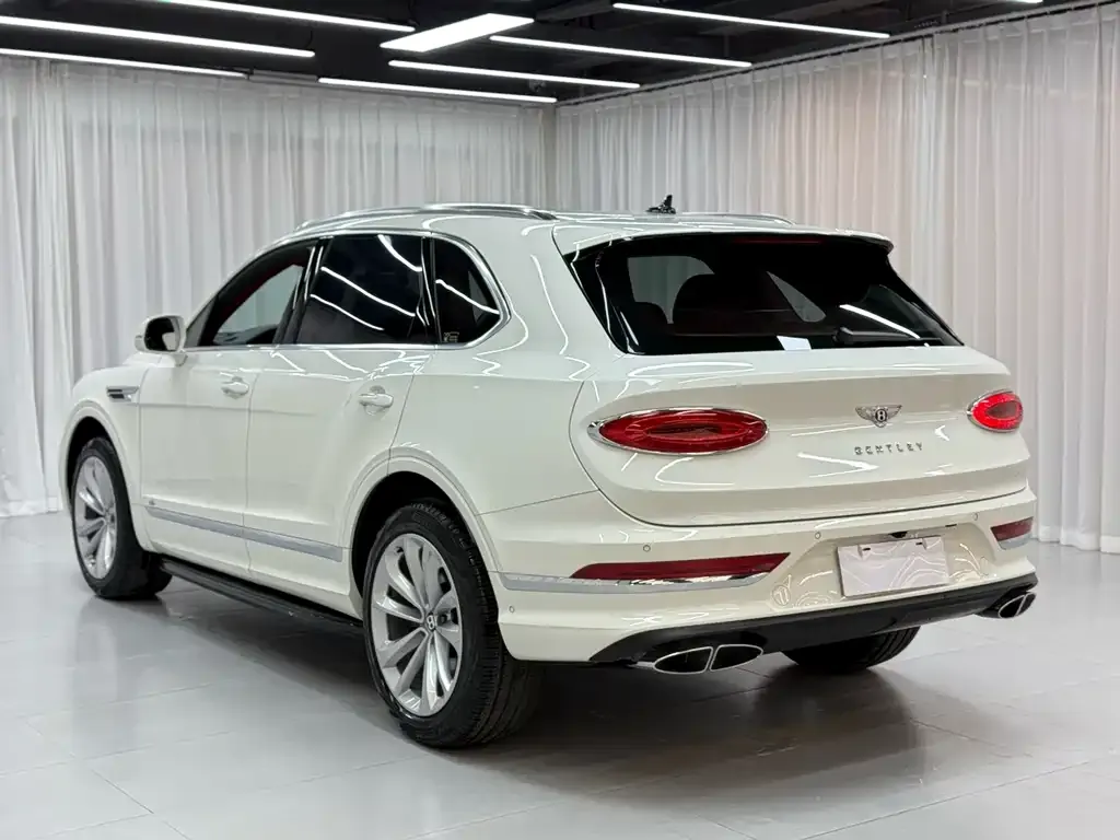 Bentley Bentayga 2022 из CN, фото 6