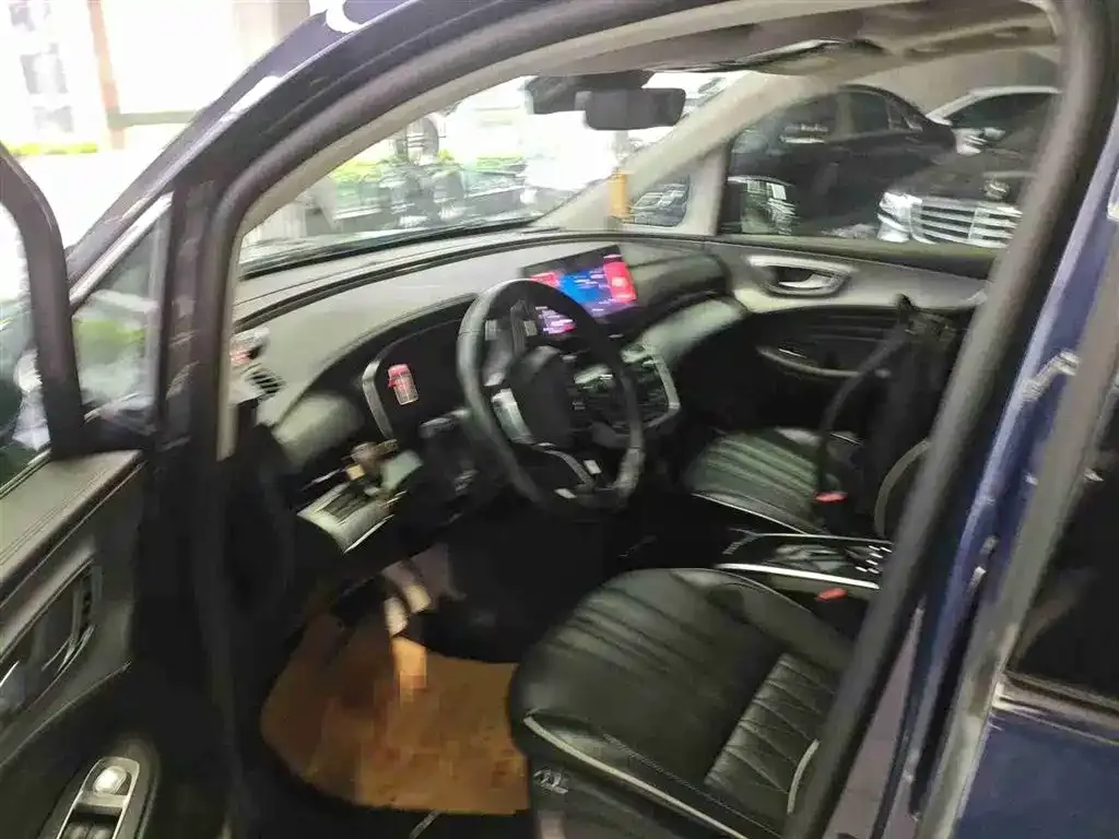 Roewe iMAX8 — фото 3