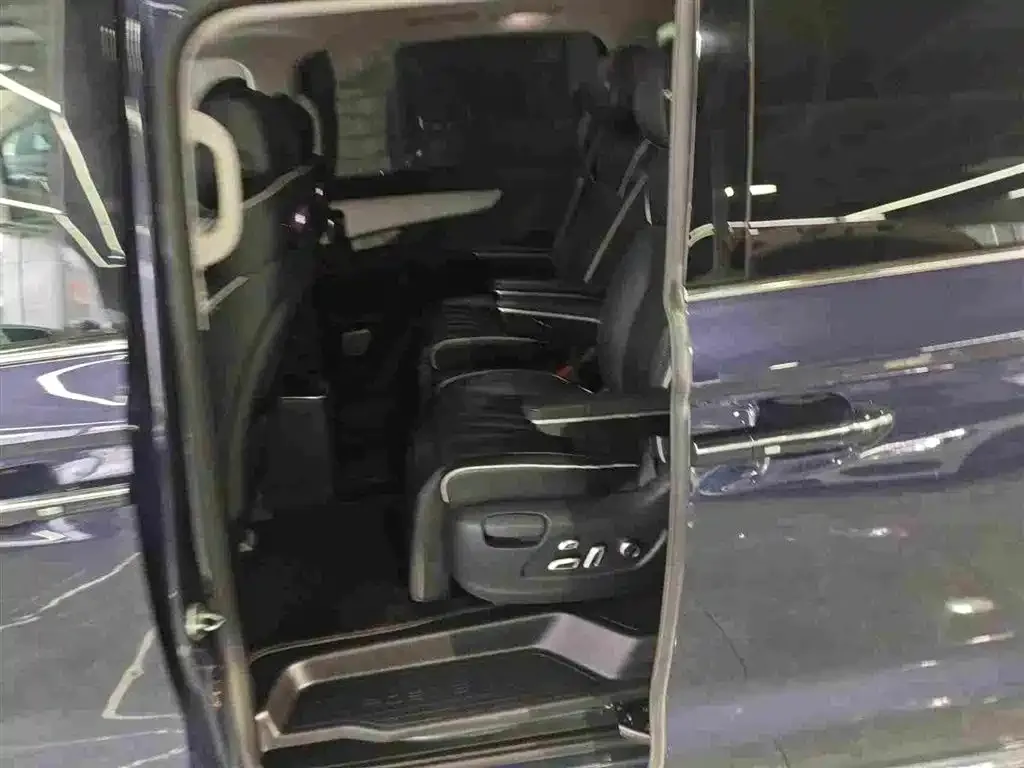 Roewe iMAX8 — фото 4