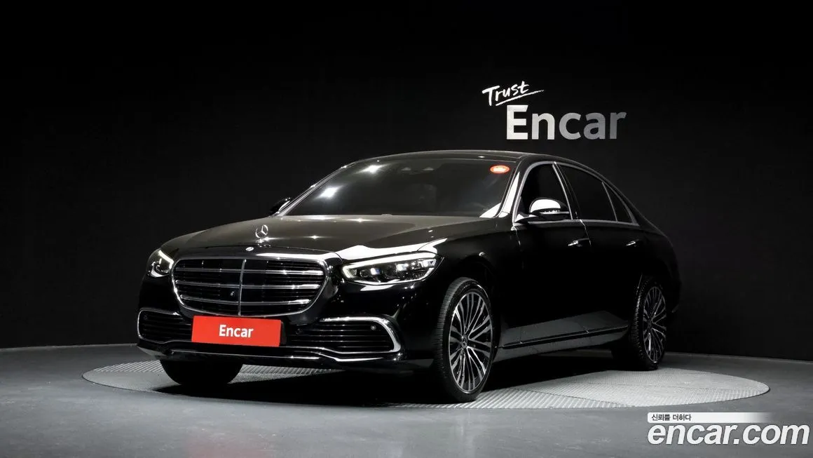 Mercedes-Benz S-Class — фото 1