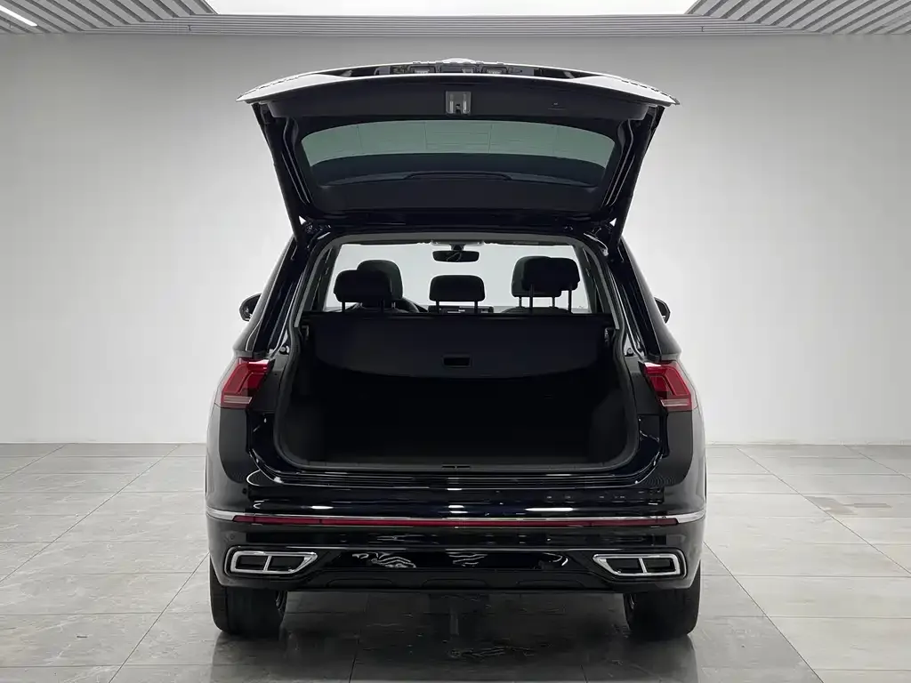 Volkswagen Tiguan L 2025 из CN, фото 2