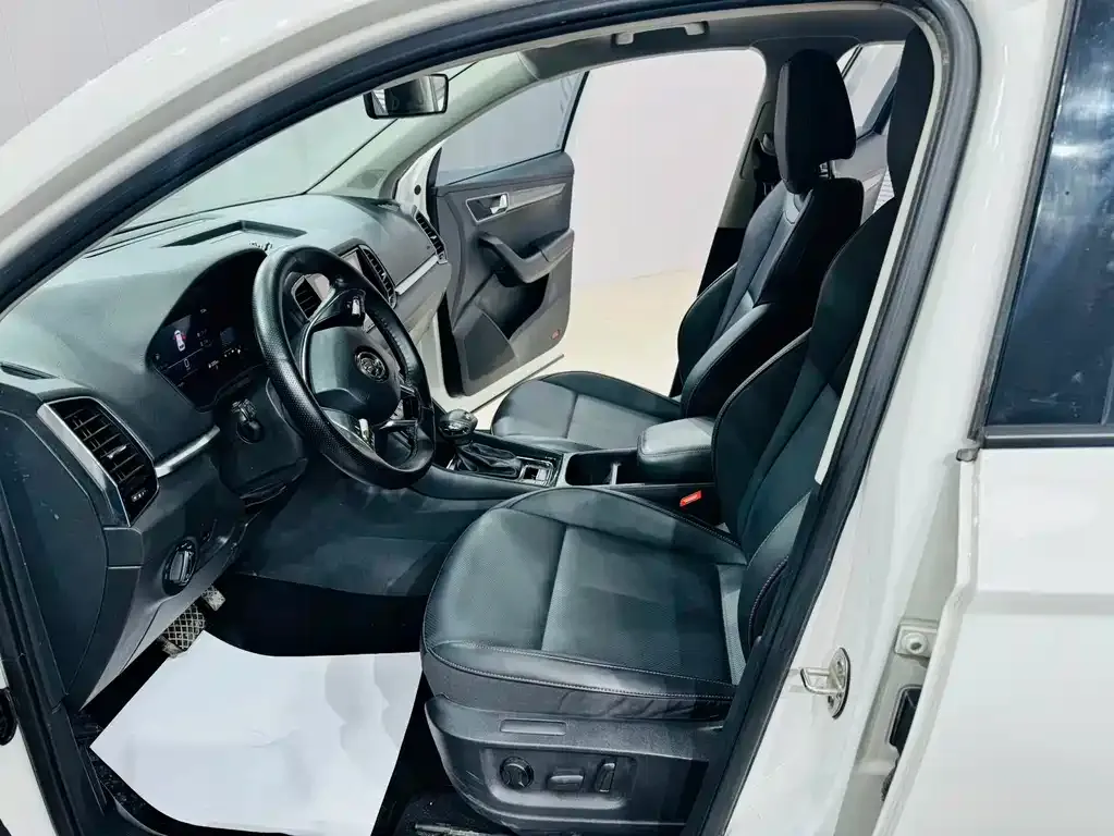 Skoda Karoq 2022 из CN, фото 4