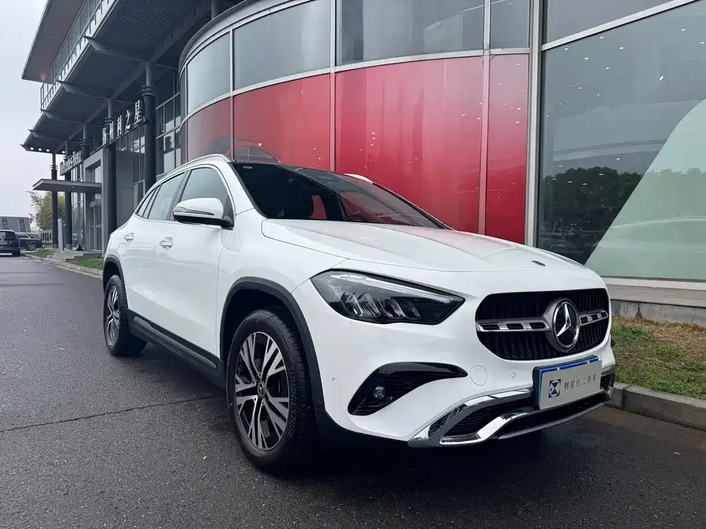Mercedes-Benz GLA — фото 7