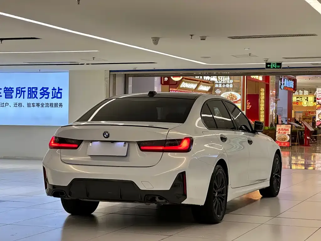 BMW 3 Series 2023 из CN, фото 4
