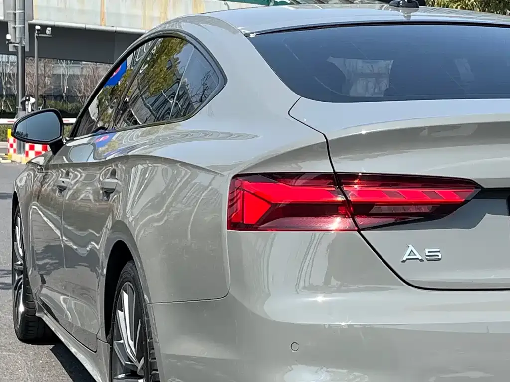Audi A5 (Import) — фото 2