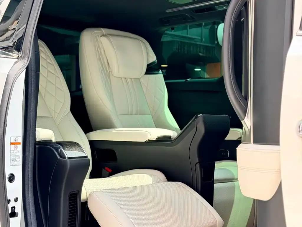 Lexus LM 2021 из CN, фото 3