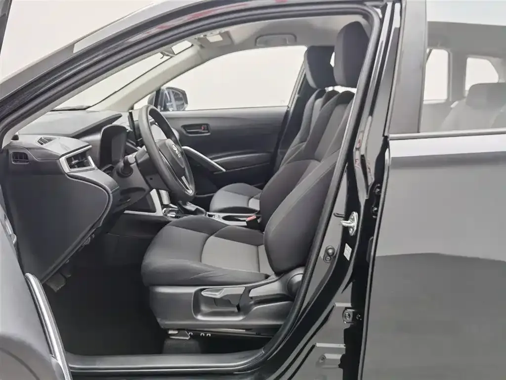Toyota Frontlander 2024 из CN, фото 8