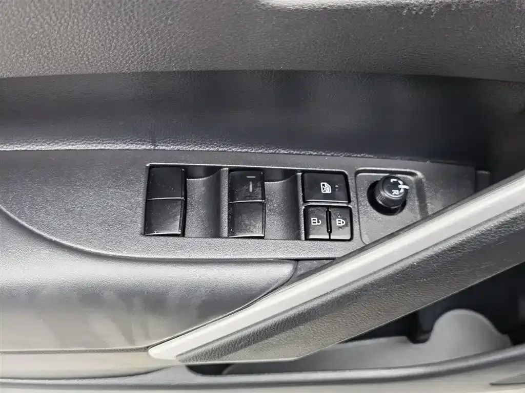 Toyota Frontlander 2024 из CN, фото 9