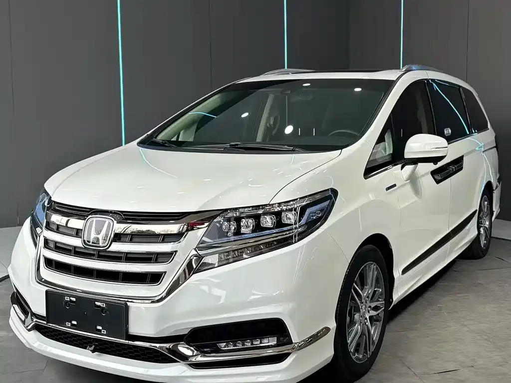 Honda Elysion — фото 1
